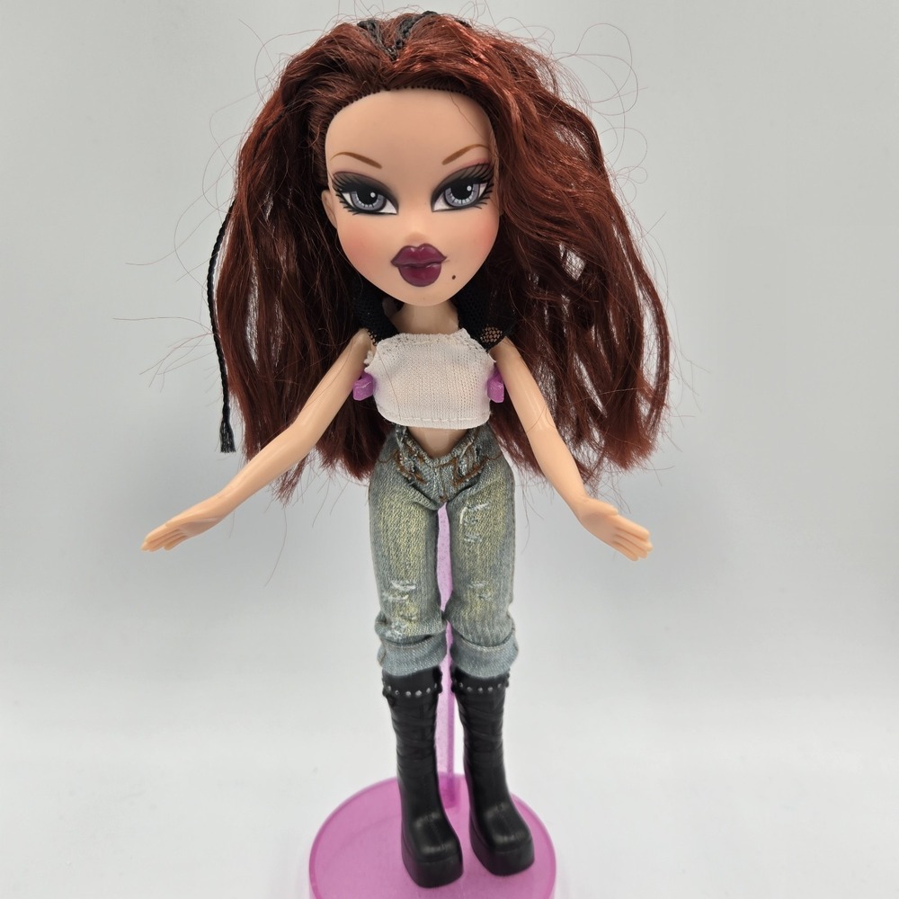 Bratz Treasures Roxxi Pirate Doll Original Pants & Boots MGA 2005 Y2K EUC - Picture 2 of 9